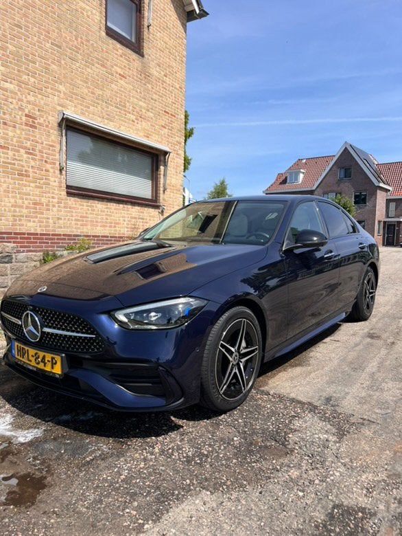 Mercedes-Benz C-Klasse C300e Plug-in Hybride 9G-TRONIC, Automaat, Achterwielaandrijving, 1800 kg, Zwart