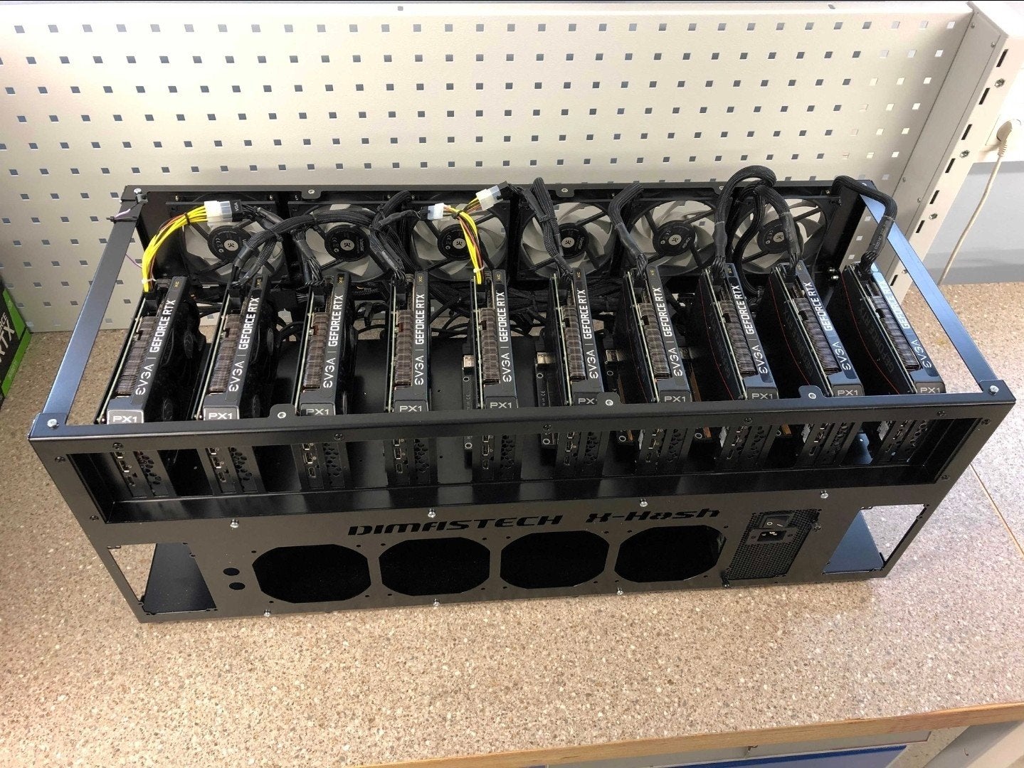 Gezocht/Gevraagd: Partij videokaarten / bulk GPU's, Ophalen, Gebruikt