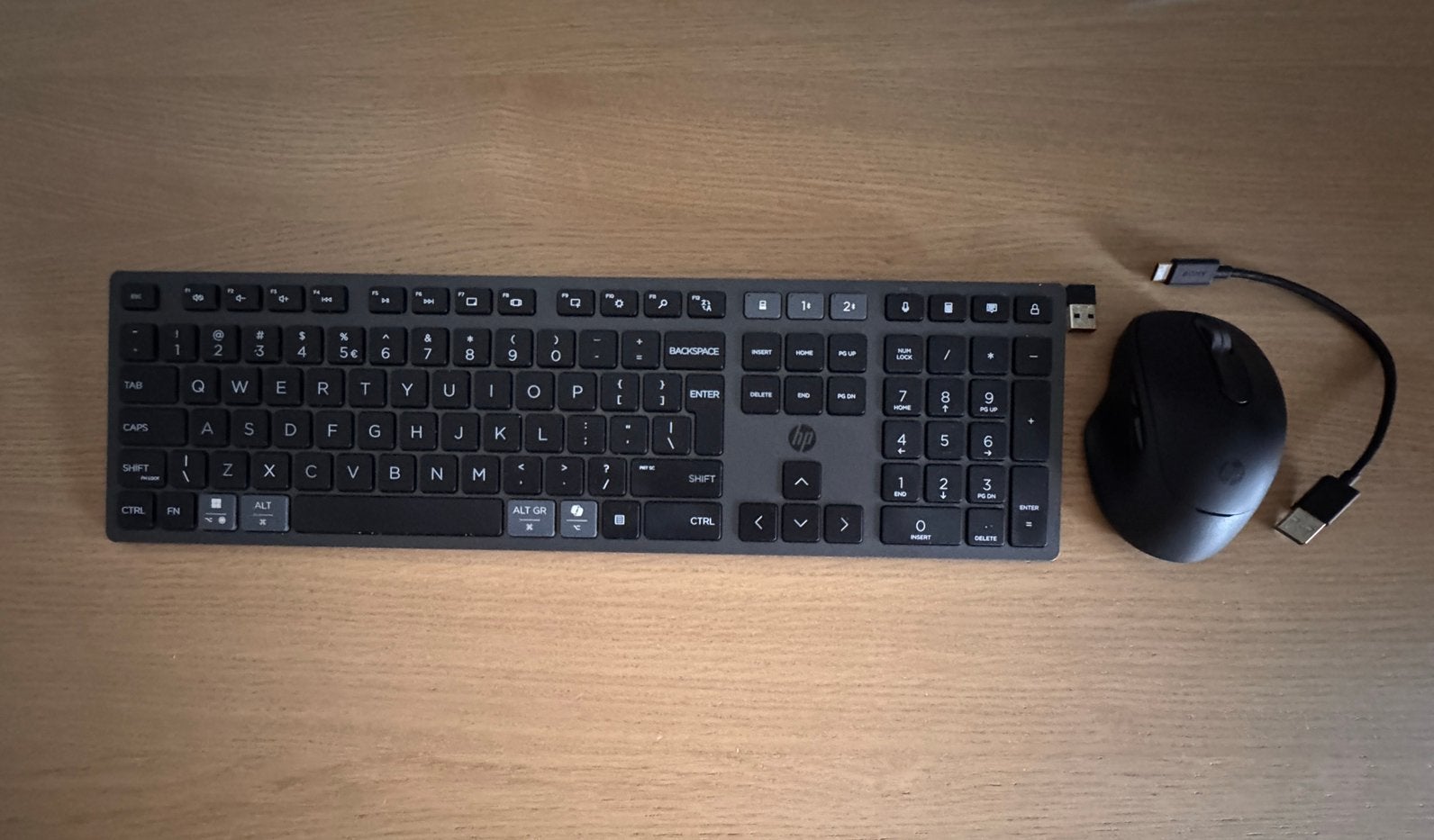 HP 725 multi-device oplaadbaar draadbaar toetsenbord & muis, Computers en Software, Toetsenborden, Ophalen of Verzenden, Zo goed als nieuw