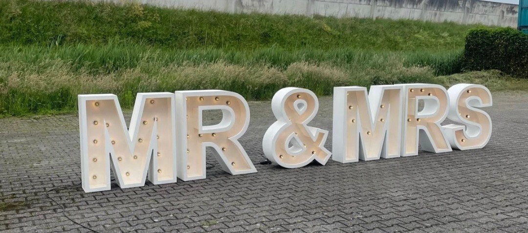 initialen lichtletters, MR & MRS lichtletters, Hobby en Vrije tijd, Ophalen of Verzenden, Nieuw, Geboorte of Huwelijk