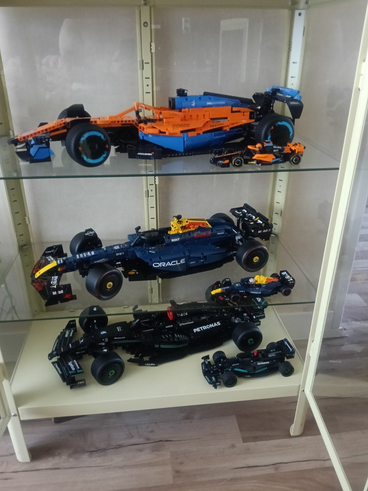 Lego Tech  F1 Racewagens Collectie (McLaren, Red Bull, Merc, Ophalen, Zo goed als nieuw