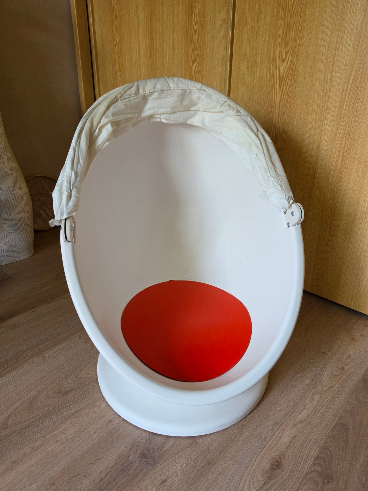 IKEA PS LÖMSK kinderdraaistoel ( bekend als de eistoel), Huis en Inrichting, Stoelen, Ophalen, Wit, Kunststof, Eén
