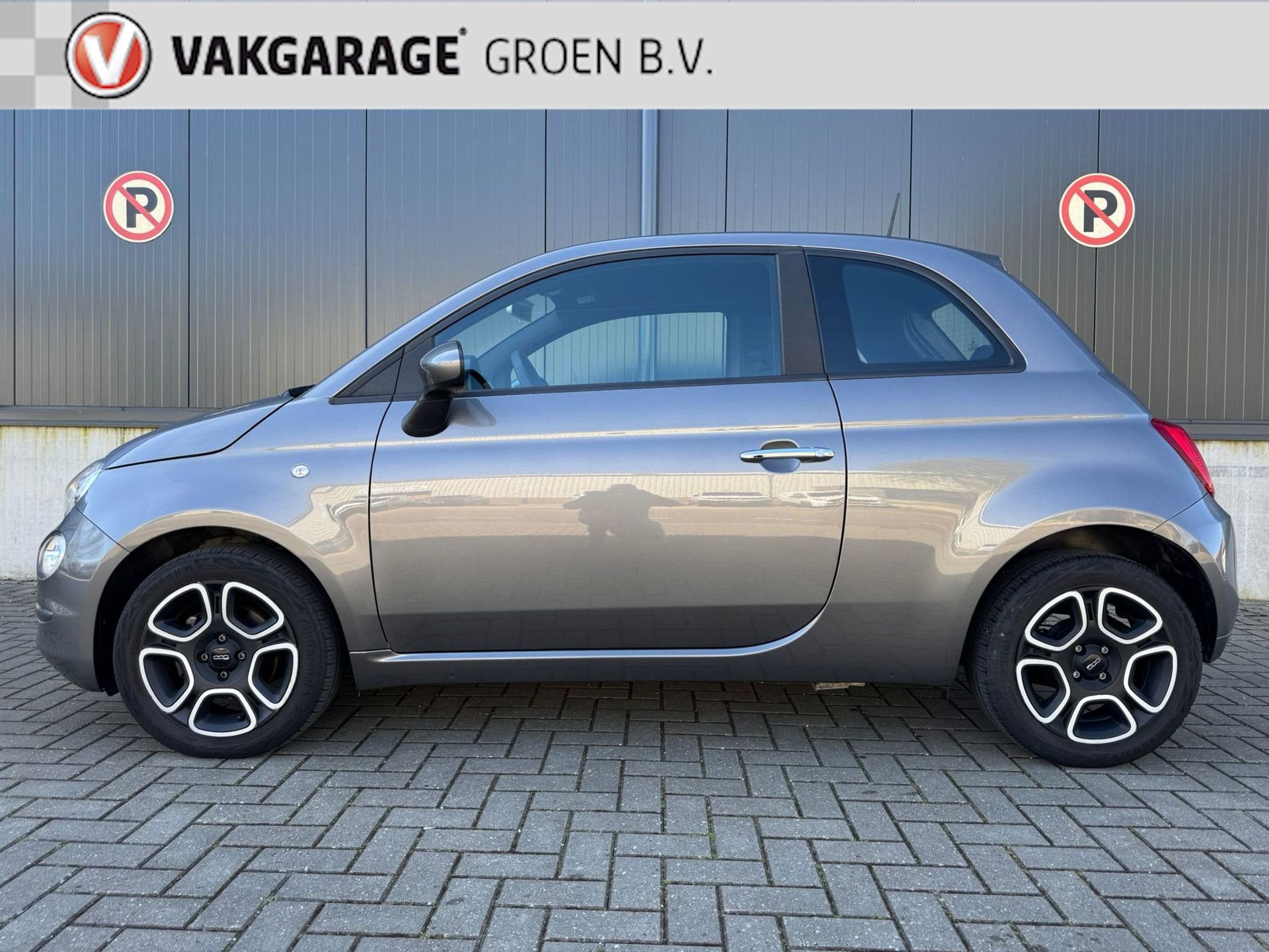 Fiat 500 1.0 Hybrid Cult / airco / cruise !, Stof, Gebruikt, Euro 6, 4 stoelen