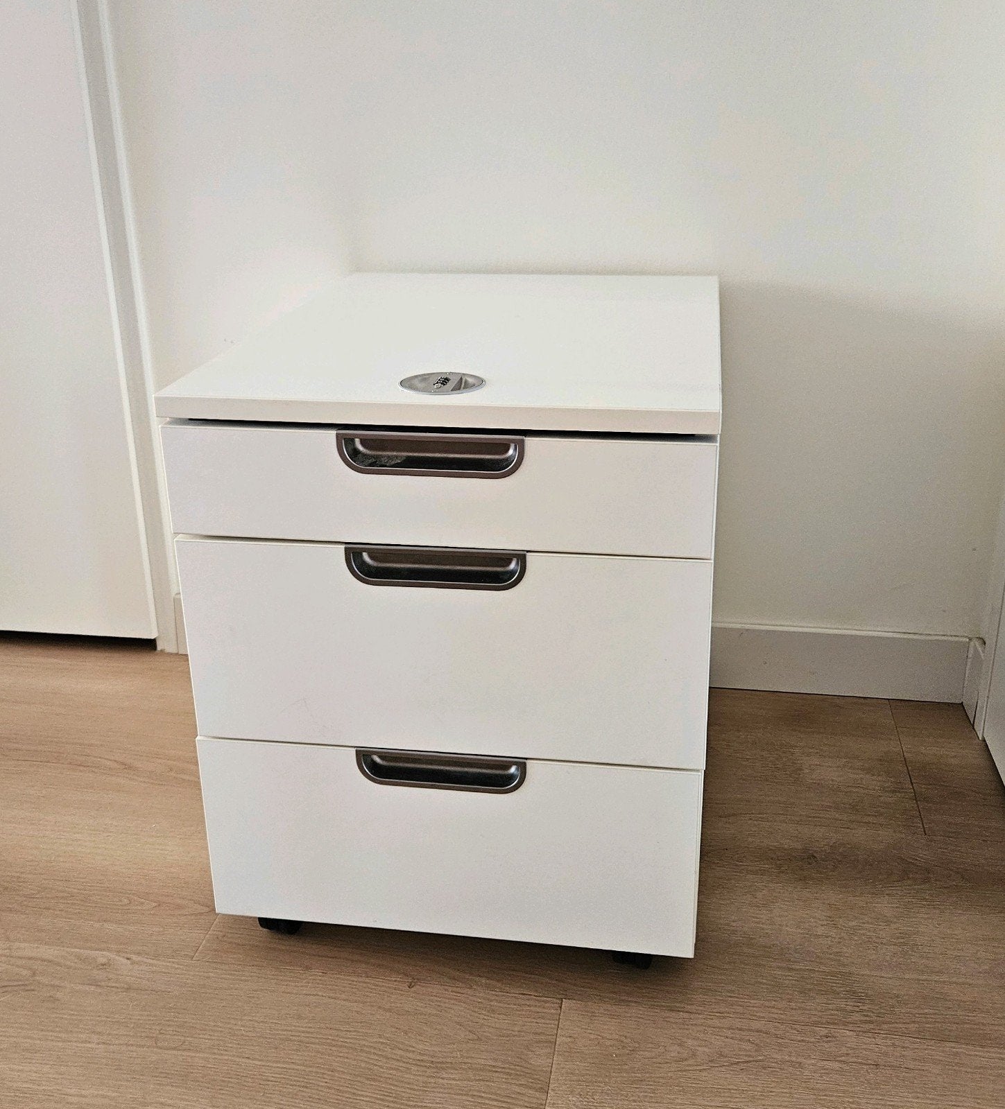 IKEA GALANT ladeblok op wielen, wit, 45x55 cm, Ophalen, Minder dan 50 cm, Zo goed als nieuw, 3 of 4 laden