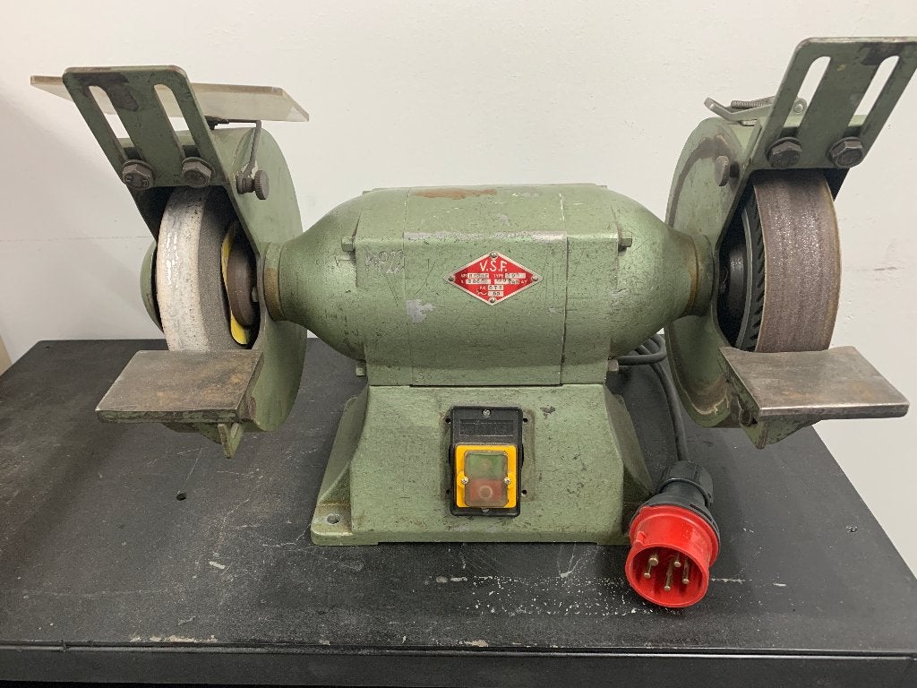 werkbankslijp en schuur machine 380 volt met 85 schuurbanden, Ophalen, Gebruikt, Minder dan 700 watt, Werkbankslijpmachine