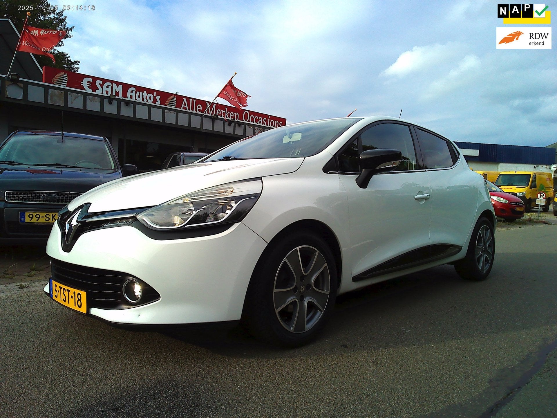 Renault Clio 0.9 TCe ECO Night&Day (NAVI+Airco), Voorwielaandrijving, Electronic Stability Program (ESP), 540 kg, Wit