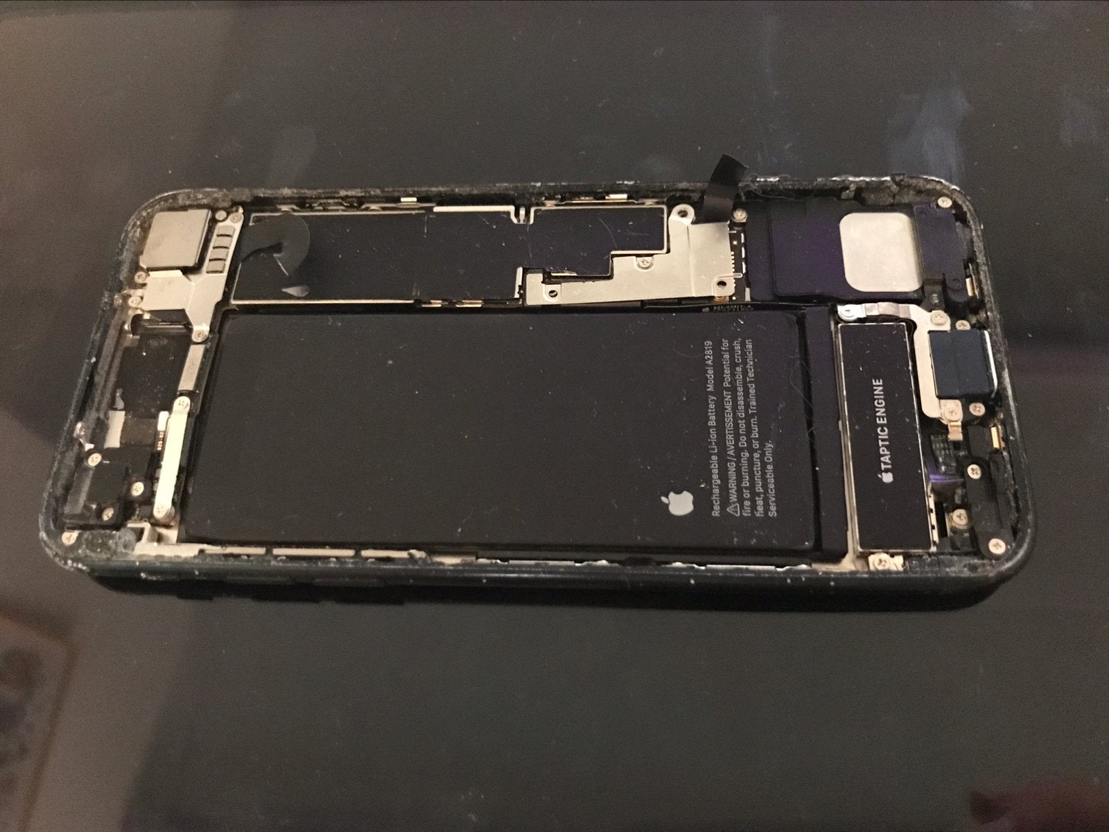 iPhone SE 2022 batterij en moederbord voor reserveonderdelen, Ophalen of Verzenden, Niet werkend