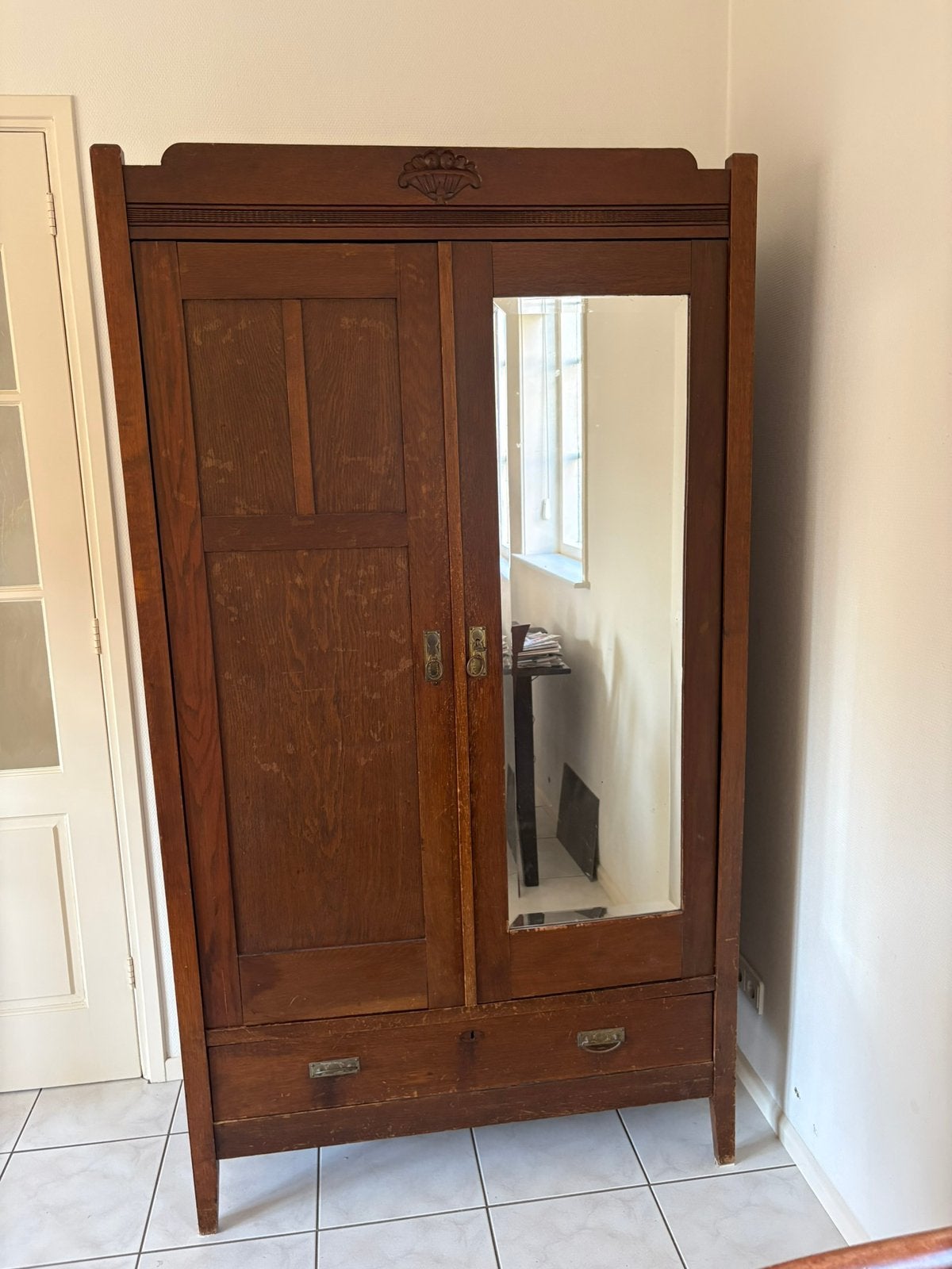 Antiek houten kast met spiegel, Antiek en Kunst, Ophalen