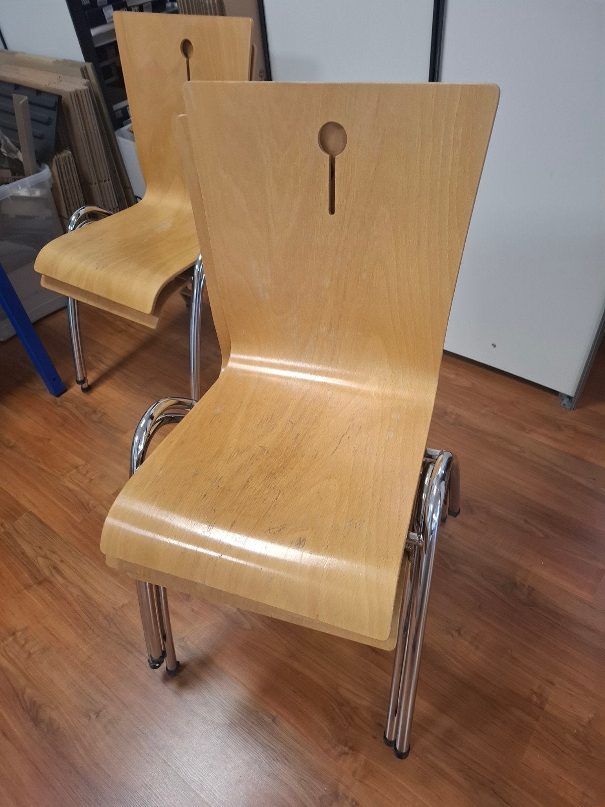 5 gebruikte stoelen zitting hout onderstel chroom, Ophalen, Gebruikt, Bruin, Vijf, Zes of meer stoelen