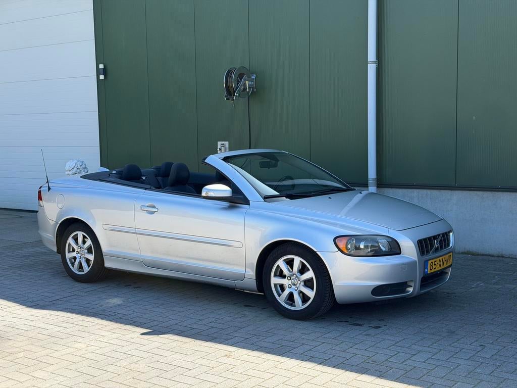 Volvo C70 2.4 140PK Cabrio Kinetic Clima Cruise Parrot PDC, Euro 5, 4 cilinders, Cabriolet, 4 stoelen