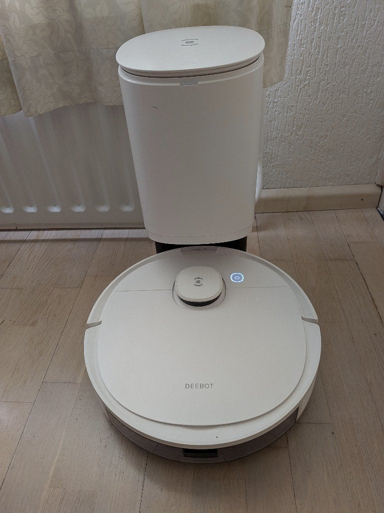 Ecovacs Deebot N8 pro CARE met dweilfunctie en afzuigstation, Stofzak, Gebruikt, Stille werking, Ophalen of Verzenden