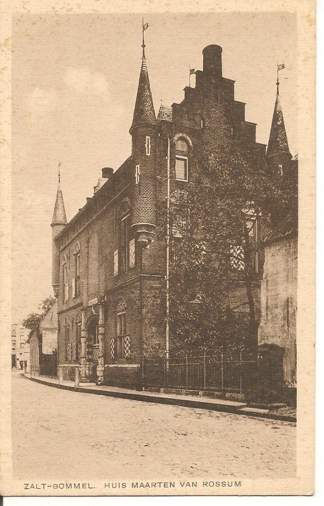 Zaltbommel - Huis Maarten van Rossum - Oude Ansichtkaart, Ophalen of Verzenden, 1920 tot 1940, Ongelopen, Gelderland