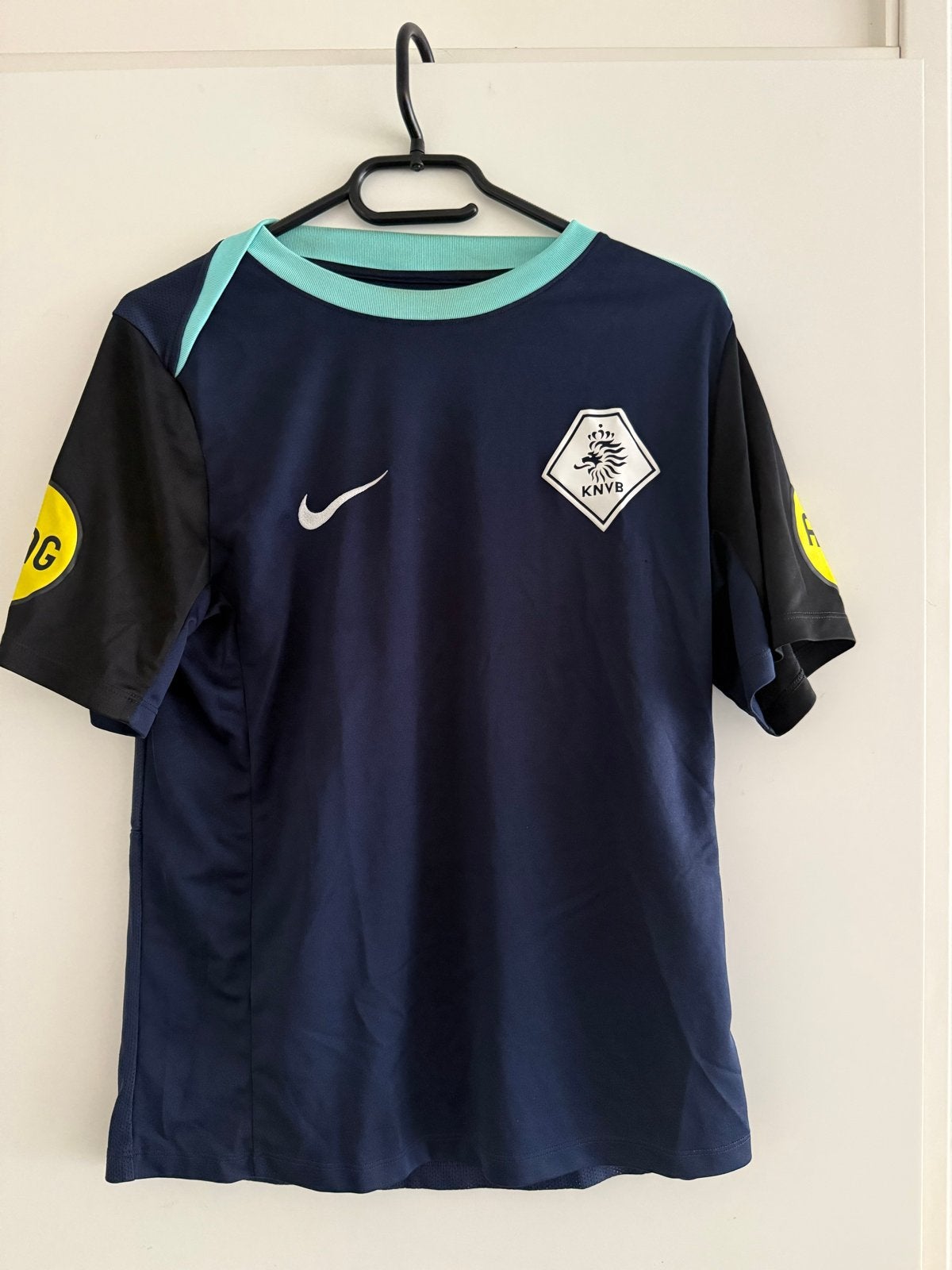 Nike KNVB Arag Scheidsrechter Shirt Maat M, Maat M, Ophalen of Verzenden, Zo goed als nieuw, Shirt