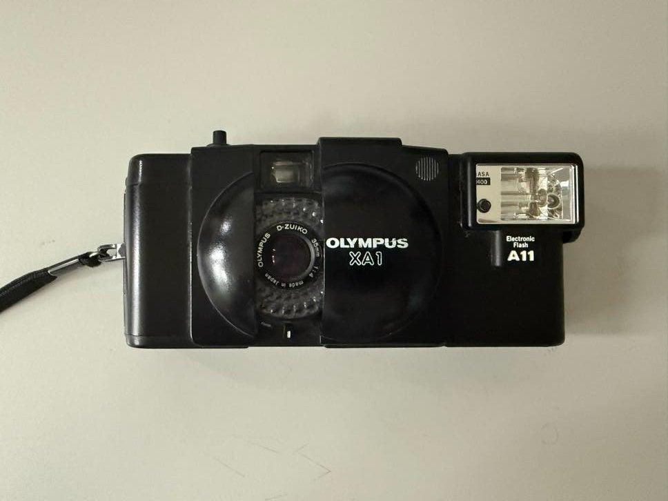 Olympus XA1 met A11 flitser - Compacte analoge camera, Gebruikt, ., Compact, Ophalen of Verzenden