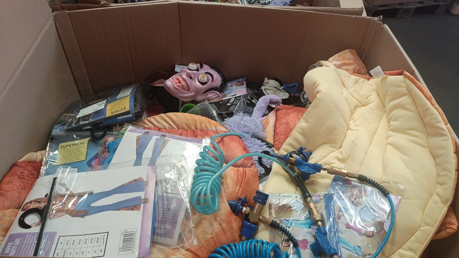 Pallet diverse feestartikelen: Halloween, Carnaval en meer!, Diversen, Ophalen, ., ., .