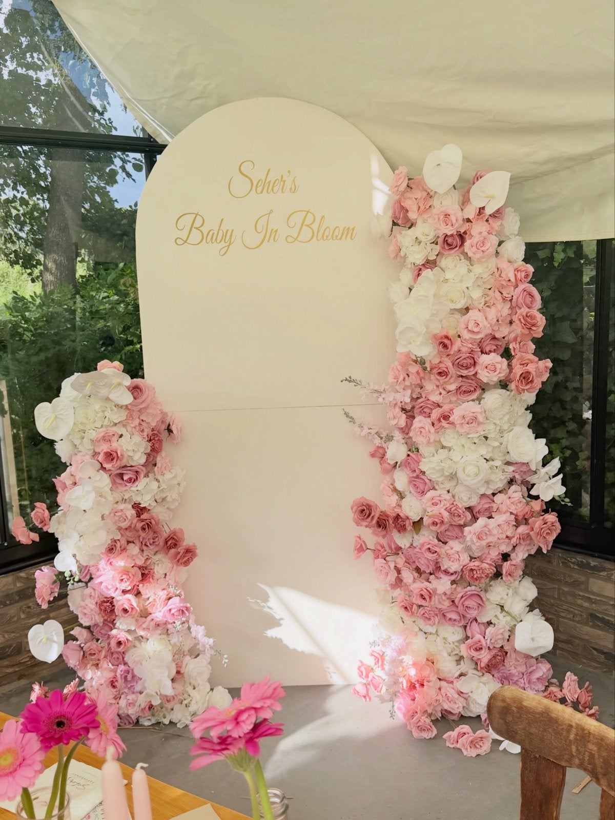 Roze bloemen backdrop TE HUUR, Ophalen of Verzenden, Zo goed als nieuw, Geboorte of Huwelijk