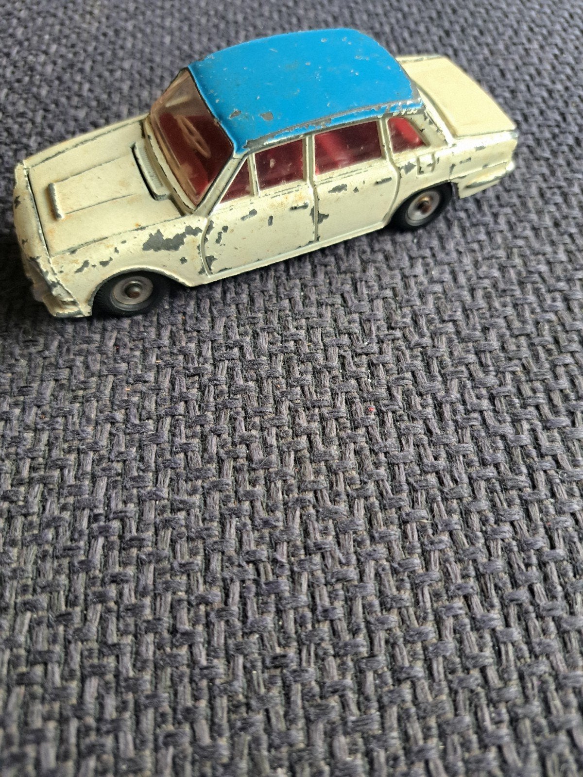 dinky toys meccano england model triumph 2000, Ophalen of Verzenden