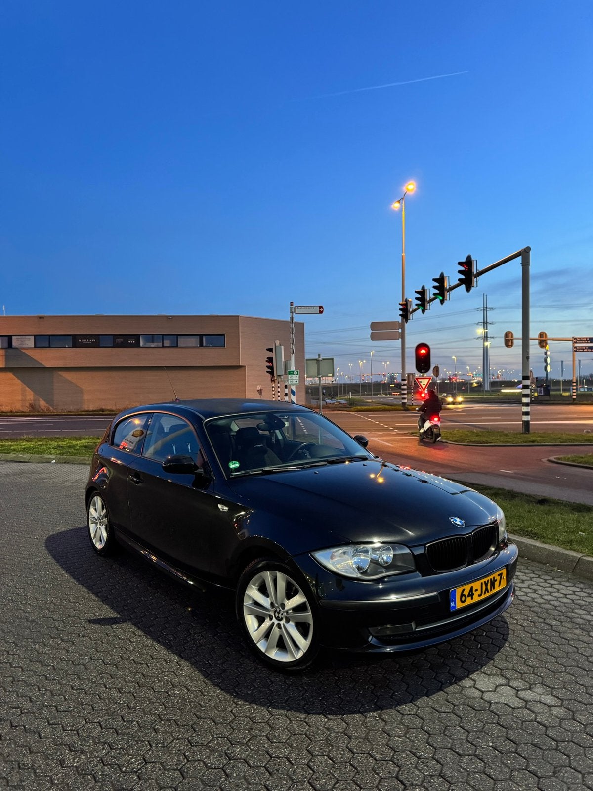 BMW 118i LCI 2009 | HIFI | SPORTSTOELEN | NL AUTO, Auto's, 1-Serie, Dealer onderhouden, Achterwielaandrijving, 1995 cc