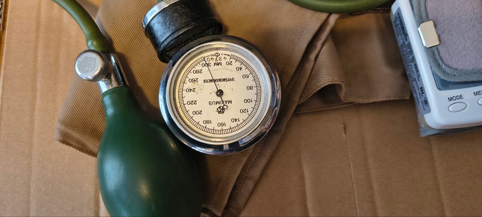 Bloeddrukmeter set: handmatig en digitaal, Ophalen of Verzenden