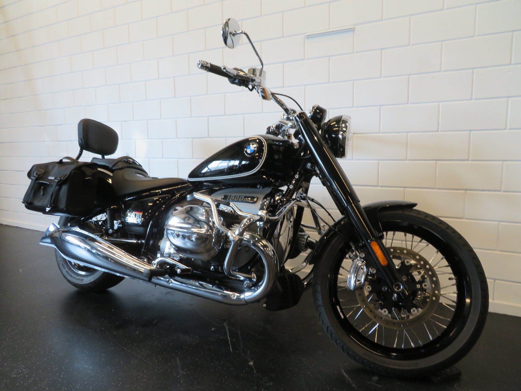 BMW R 18 NIEUWSTAAT! 1STE EIGENAAR R18 (bj 2021), Motoren, Chopper, Bedrijf, 1800 cc