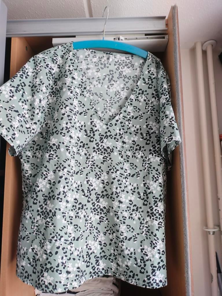 Groene blouse met korte mouwen en print, Maat 38/40 (M), Ophalen of Verzenden, Korte mouw, Groen