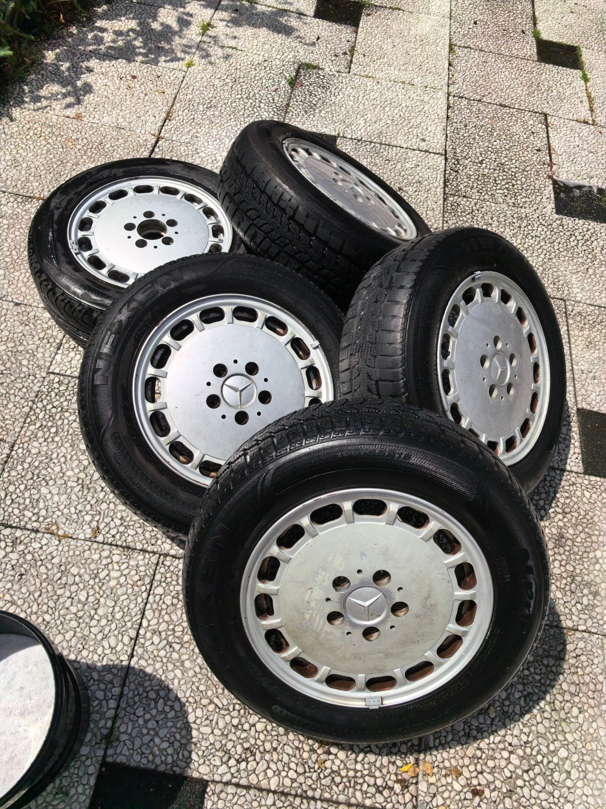 Mercedes-Benz 15 inch Gullideckel met All-Season banden, Ophalen, Gebruikt