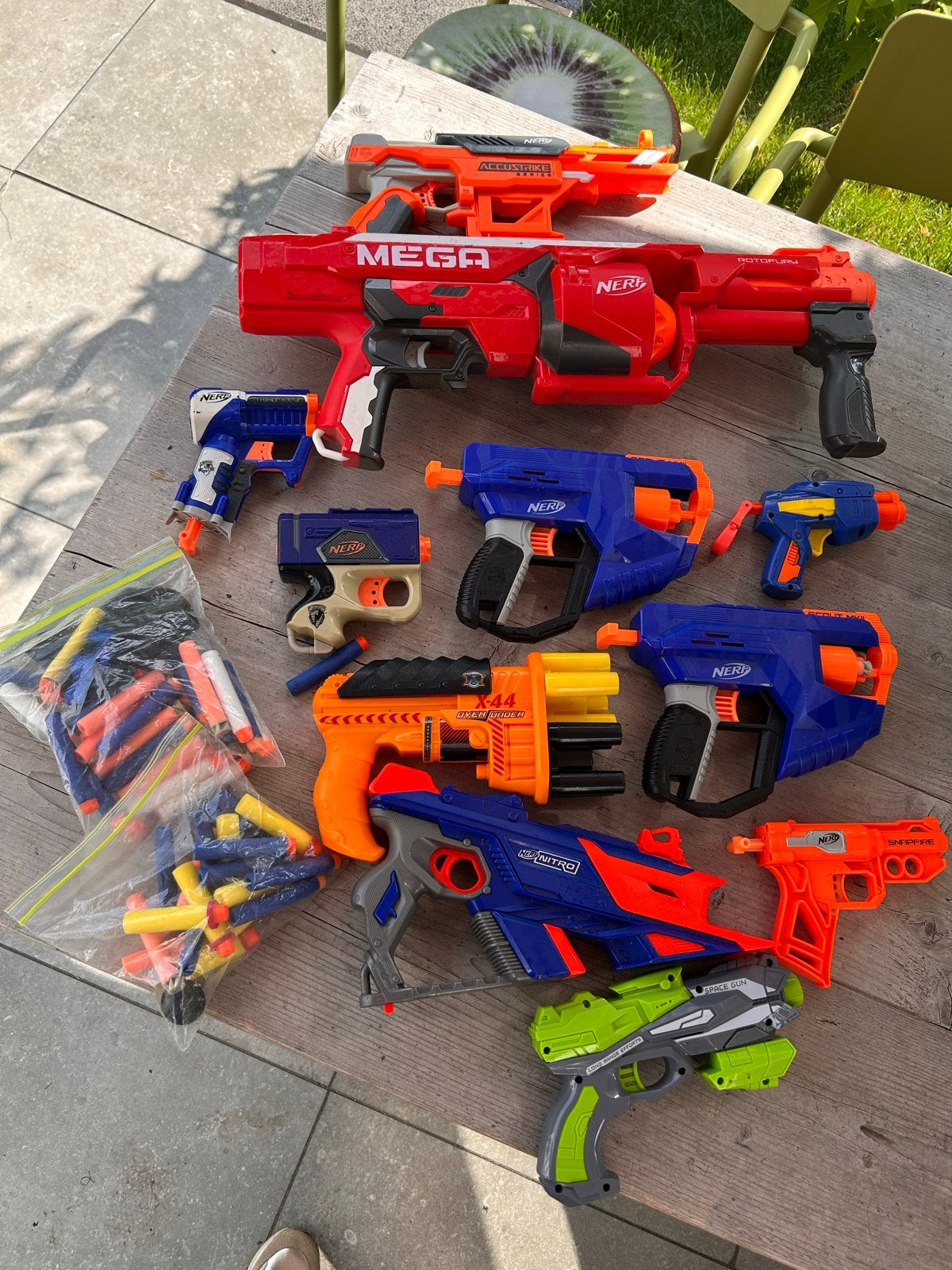 Grote Nerf Blaster Collectie met veel pijltjes, Ophalen, Gebruikt, Jongen of Meisje