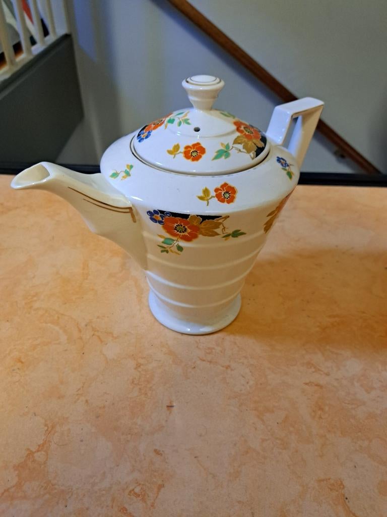 Plateel schenk pot, Ophalen