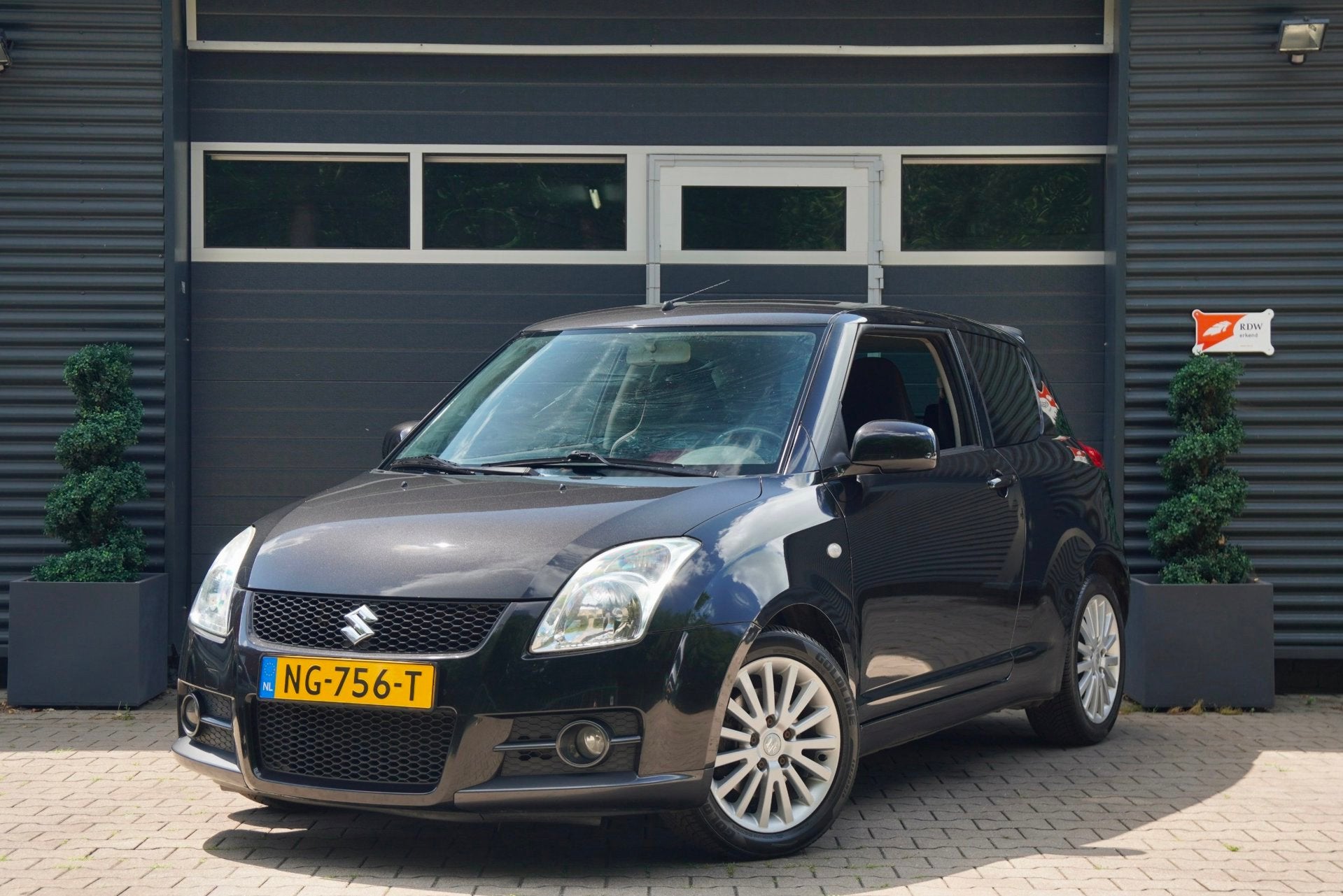 Suzuki Swift 1.6 Sport 125 PK KEYLESS GO CLIMA SPORTSTOELEN, Auto's, Voorwielaandrijving, 1005 kg, Zwart, 4 cilinders