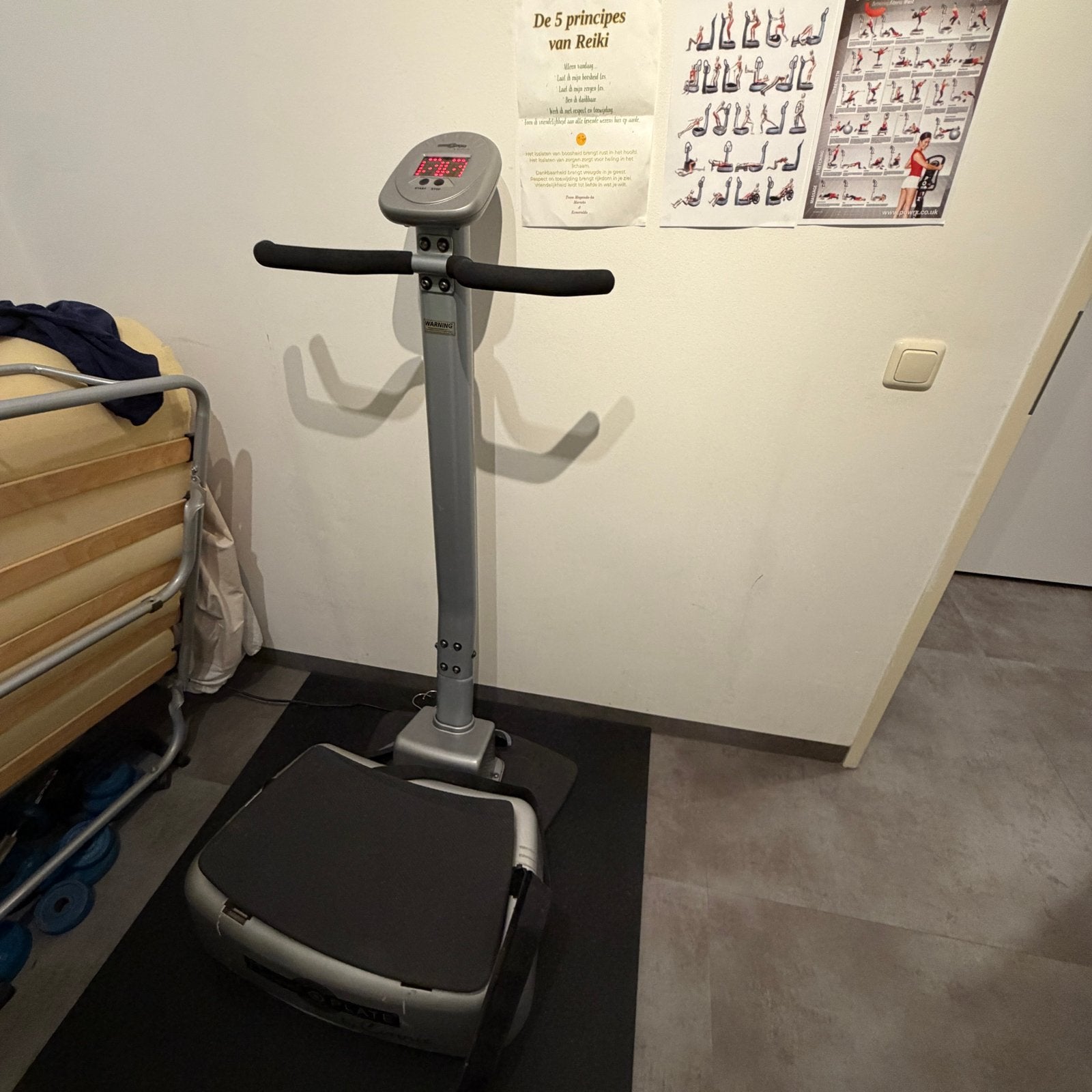 Trilplaat met grijze mat - Personal Plate by Connie, Ophalen, Gebruikt, Trilplaat, Armen
