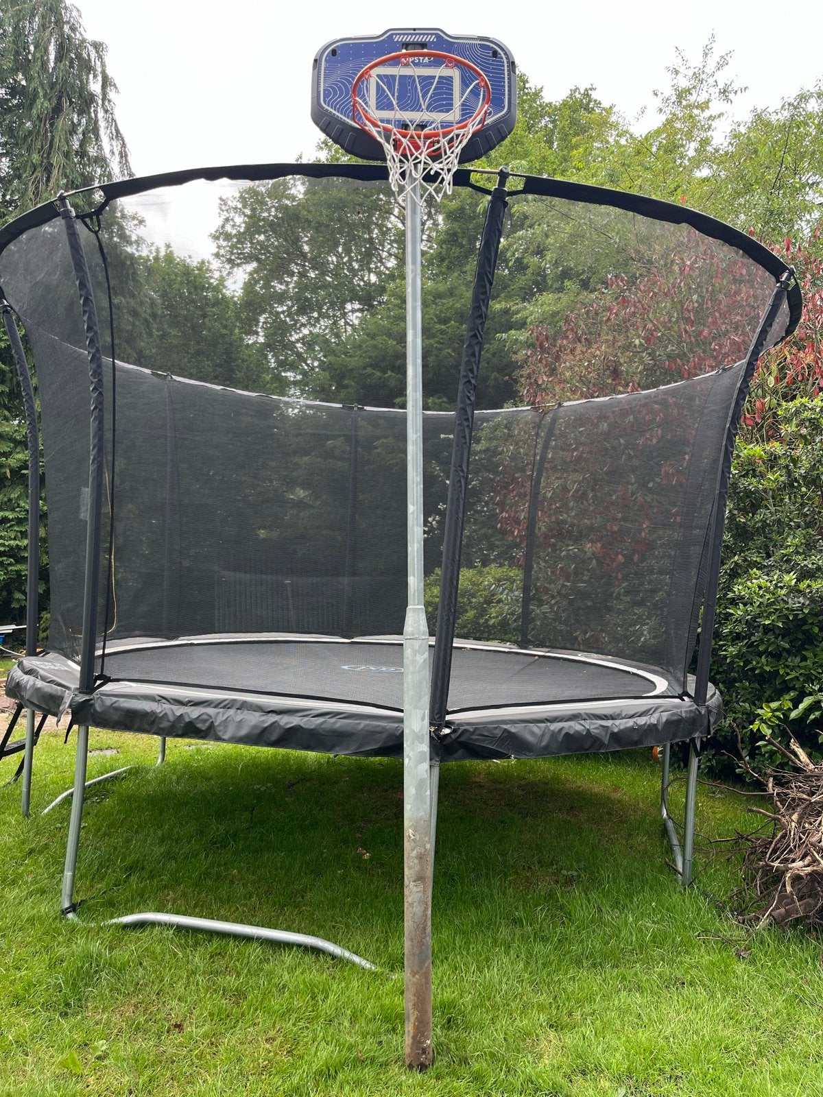 Kipsta basketbalring en -bord op paal. Basketbalpaal., Sport en Fitness, Basketbal, Ophalen, Gebruikt, Ring, Bord of Paal