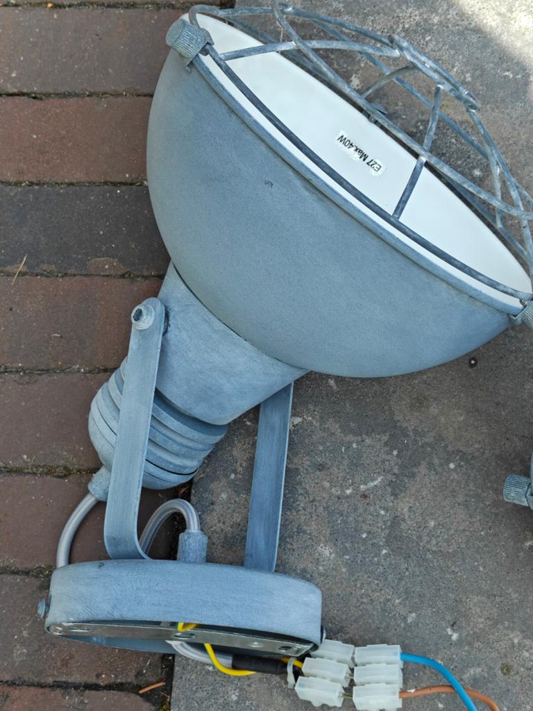 2x Industriële Wandlamp Betonlook E27 - Verstelbaar, Huis en Inrichting, Lampen | Wandlampen, Ophalen, Gebruikt, Overige materialen