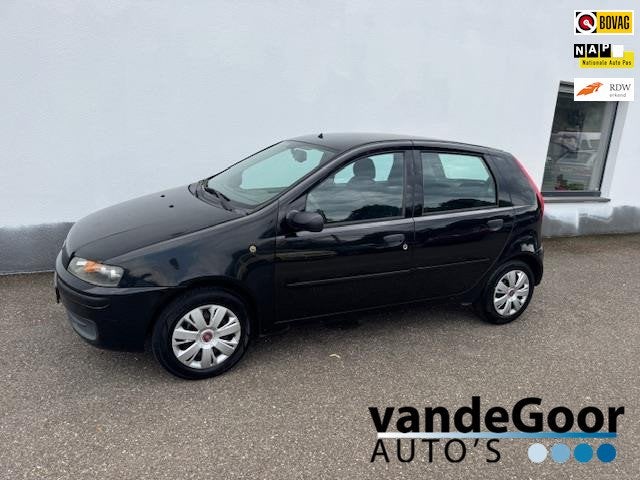 Fiat Punto 1.2, '03, 5-drs, nwe. dist,set, jaar apk !, Auto's, Fiat, Voorwielaandrijving, Stof, 1242 cc, 4 cilinders