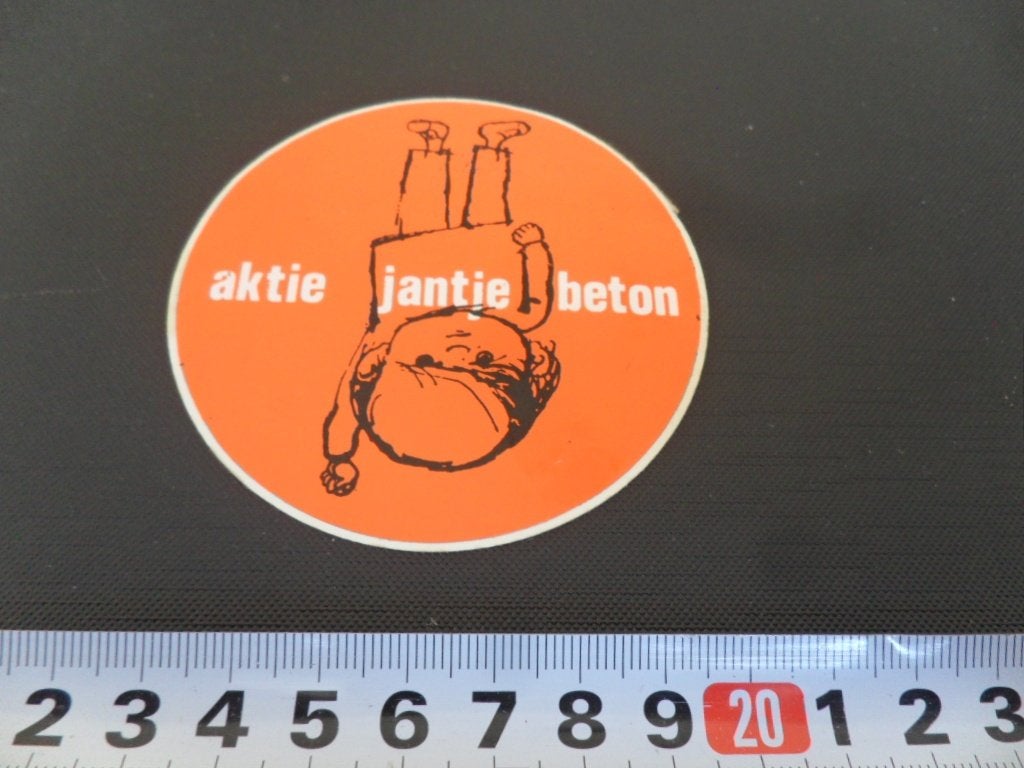 sticker drukfout aktie jantje beton, Ophalen, Zo goed als nieuw