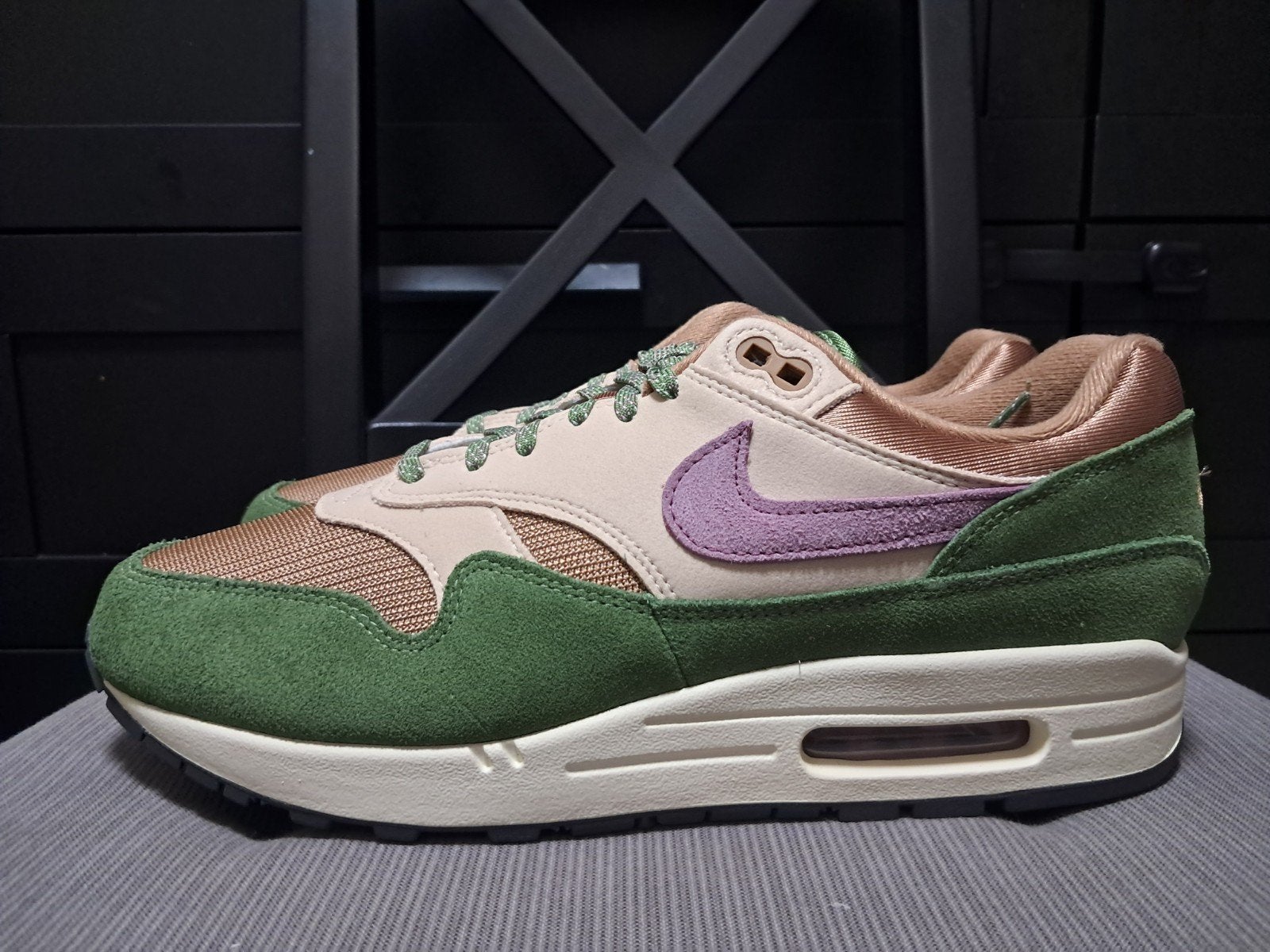 Nike Air Max 1 'Treeline'  - Maat 44.5. nieuw, Overige kleuren, Nike, Nieuw, Ophalen of Verzenden