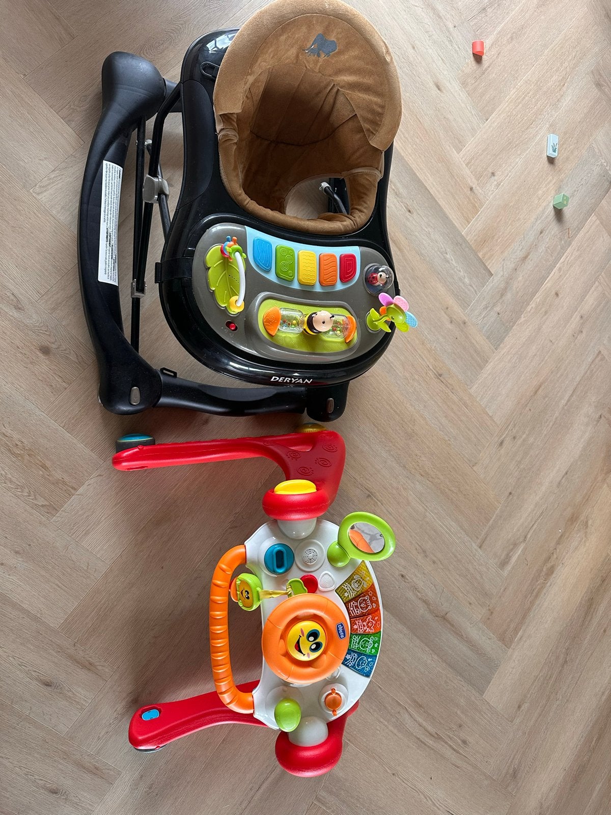 Loopstoel Deryan en loopwagen Chicco, Kinderen en Baby's, Speelgoed | Babyspeelgoed, Ophalen, Gebruikt, Overige typen, Met licht