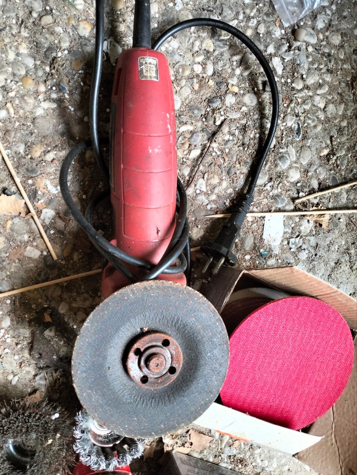 Goedwerkende slijpmachine met veel toebehoren, Doe-het-zelf en Verbouw, Gereedschap | Slijpmachines, Ophalen of Verzenden, Gebruikt