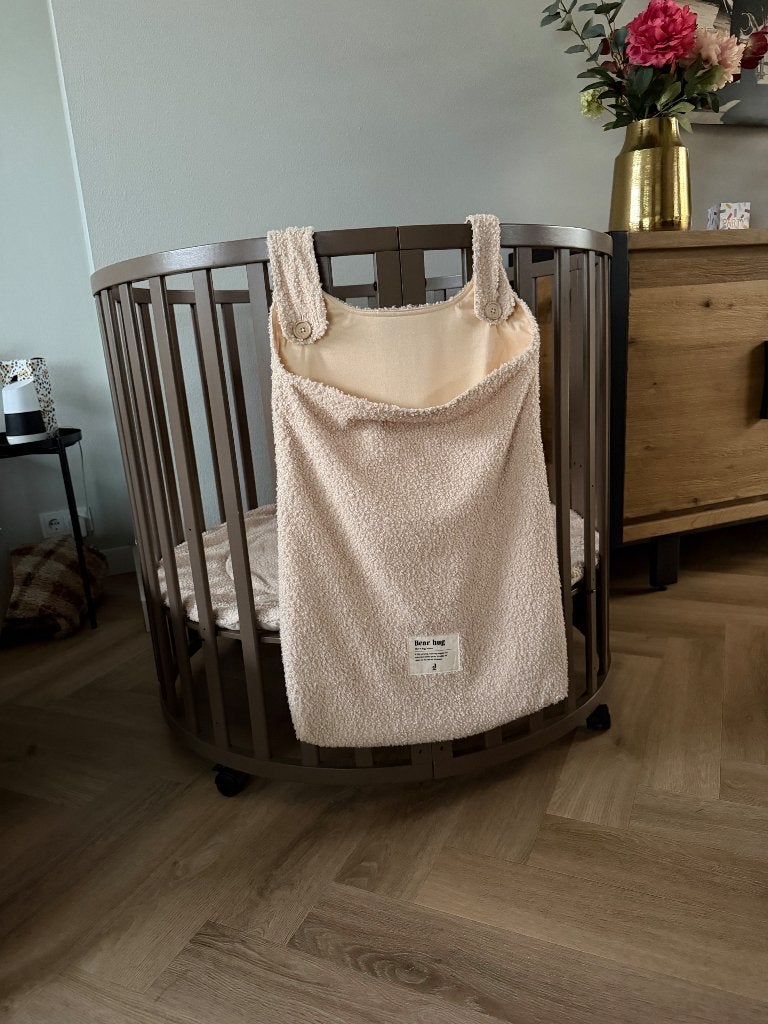 Puck ronde box chestnut met Jollein bouclé boxkleed en zak, Kinderen en Baby's, Boxen, Ophalen, Zo goed als nieuw, Rond, In hoogte verstelbaar