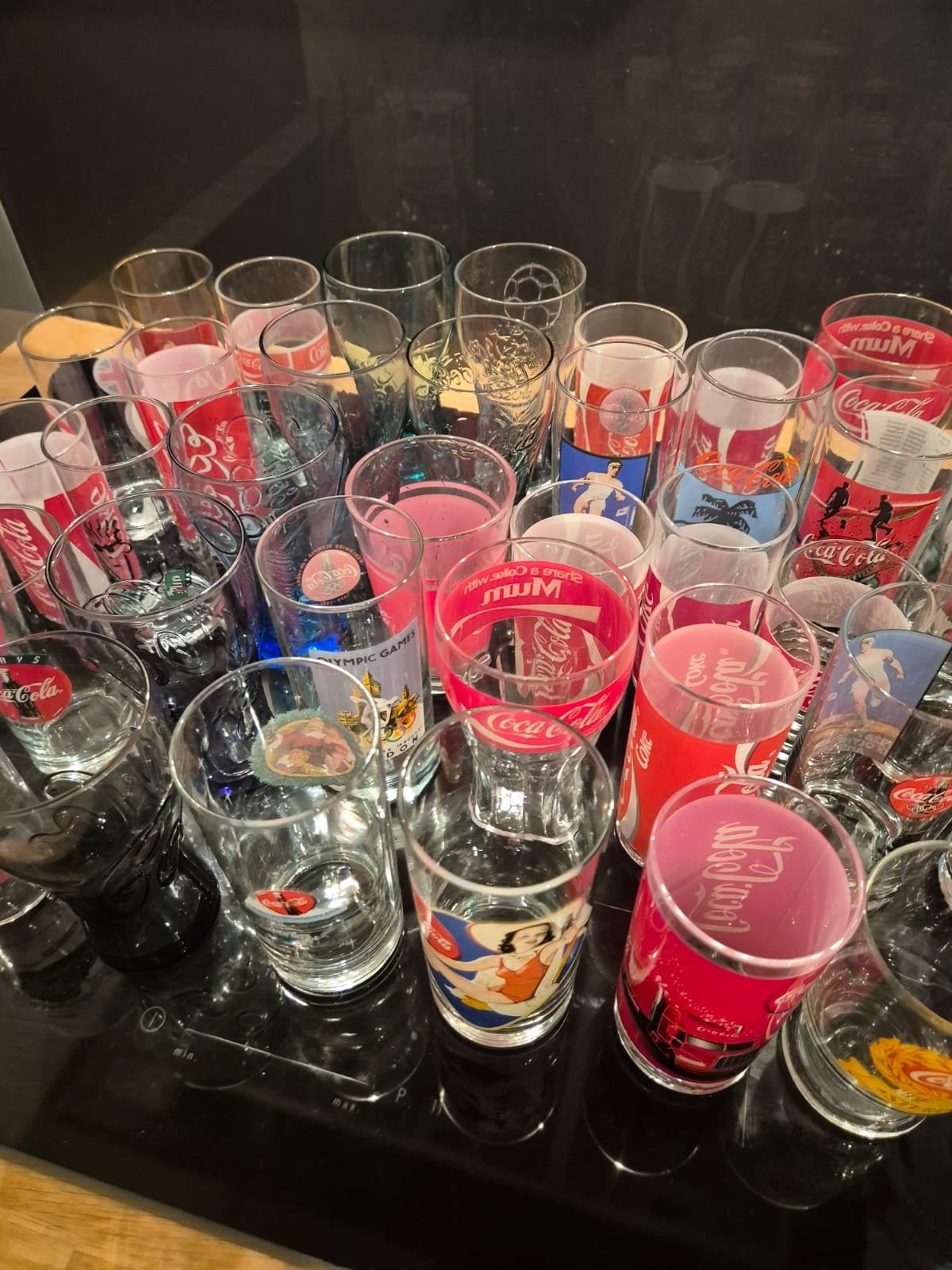 Grote collectie Coca-Cola glazen - Diverse uitvoeringen, Vintage, Gebruikt, Meerkleurig, Ophalen of Verzenden