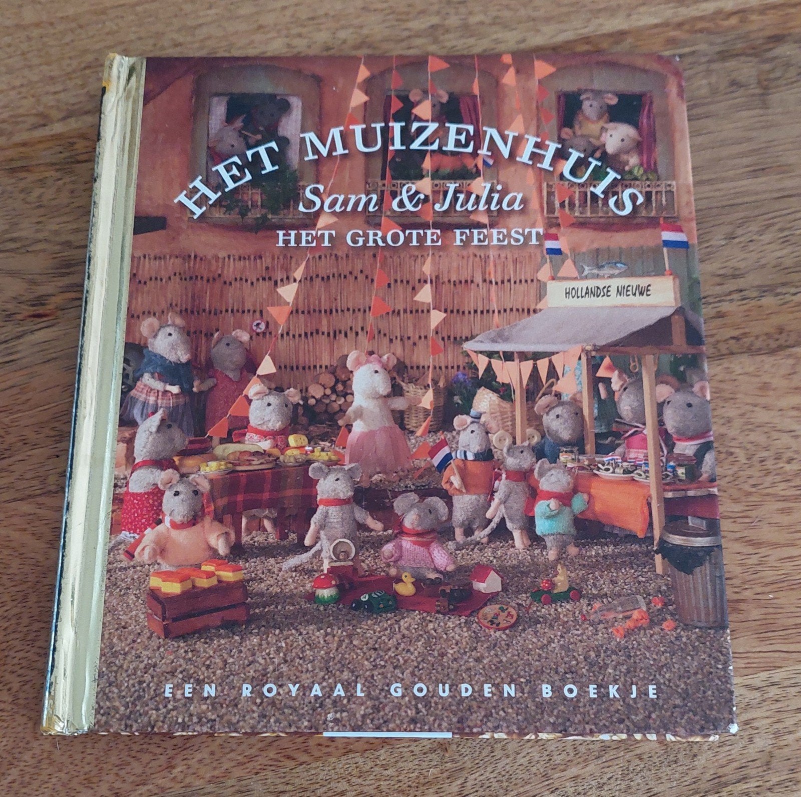 Het Muizenhuis Sam & Julia: Het Grote Feest,  Gouden Boekje, Ophalen of Verzenden, Gelezen