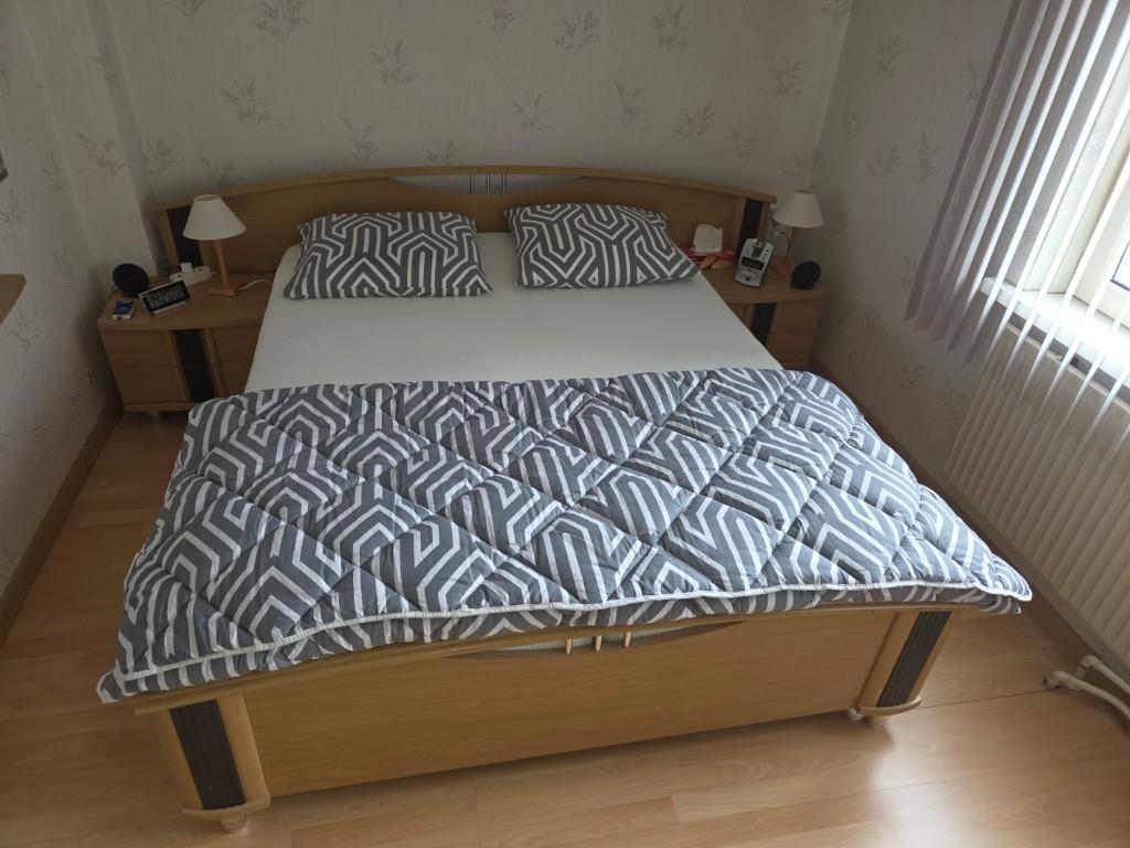 2 persoons bed 1.60x200, Huis en Inrichting, Slaapkamer | Bedden, Gebruikt, Tweepersoons, 160 cm, 200 cm, Hout, Ophalen