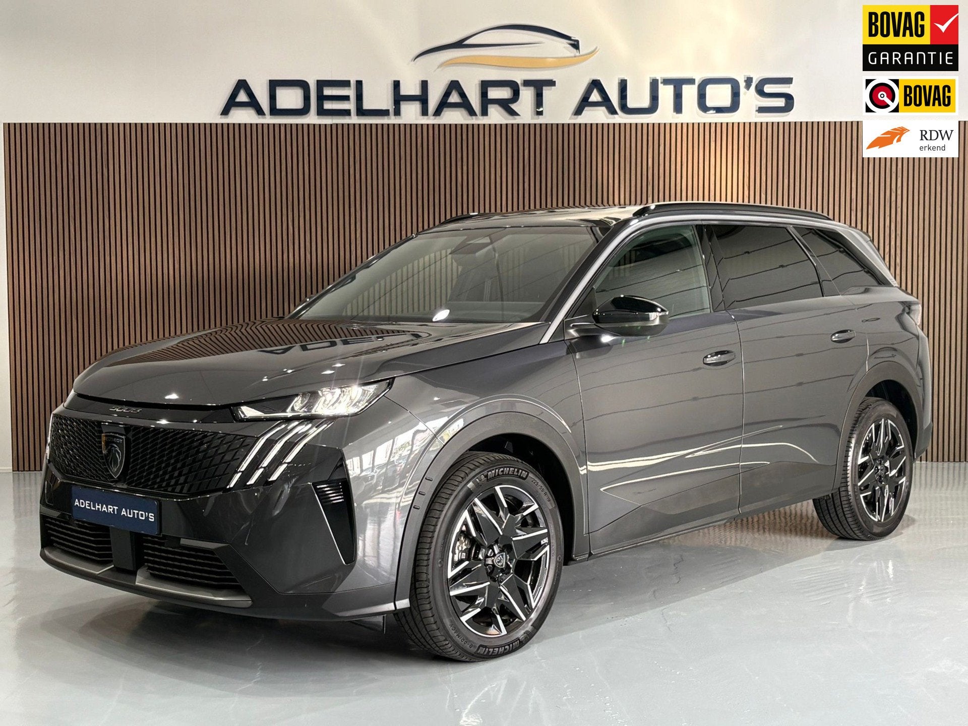 Peugeot 5008 1.2 Hybrid 145 Allure 7 Pers. 5 X Voorraad Auto, 145 pk, Gebruikt, Zwart, 1199 cc