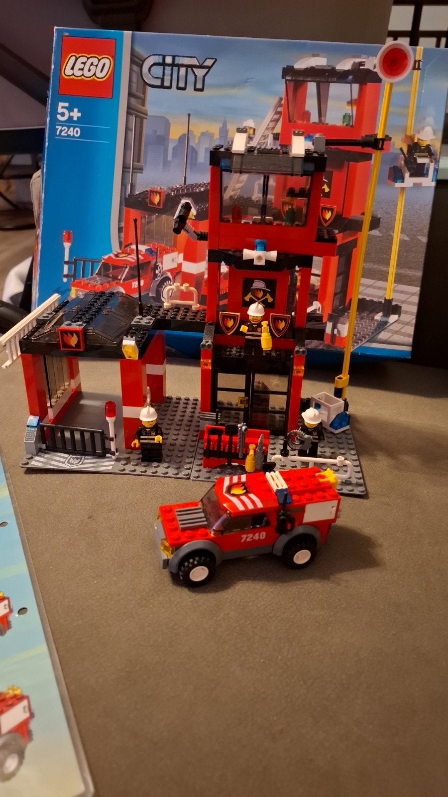 Lego City Brandweerkazerne 7240 met brandweerwagen, Lego, Ophalen of Verzenden, City, Gebruikt