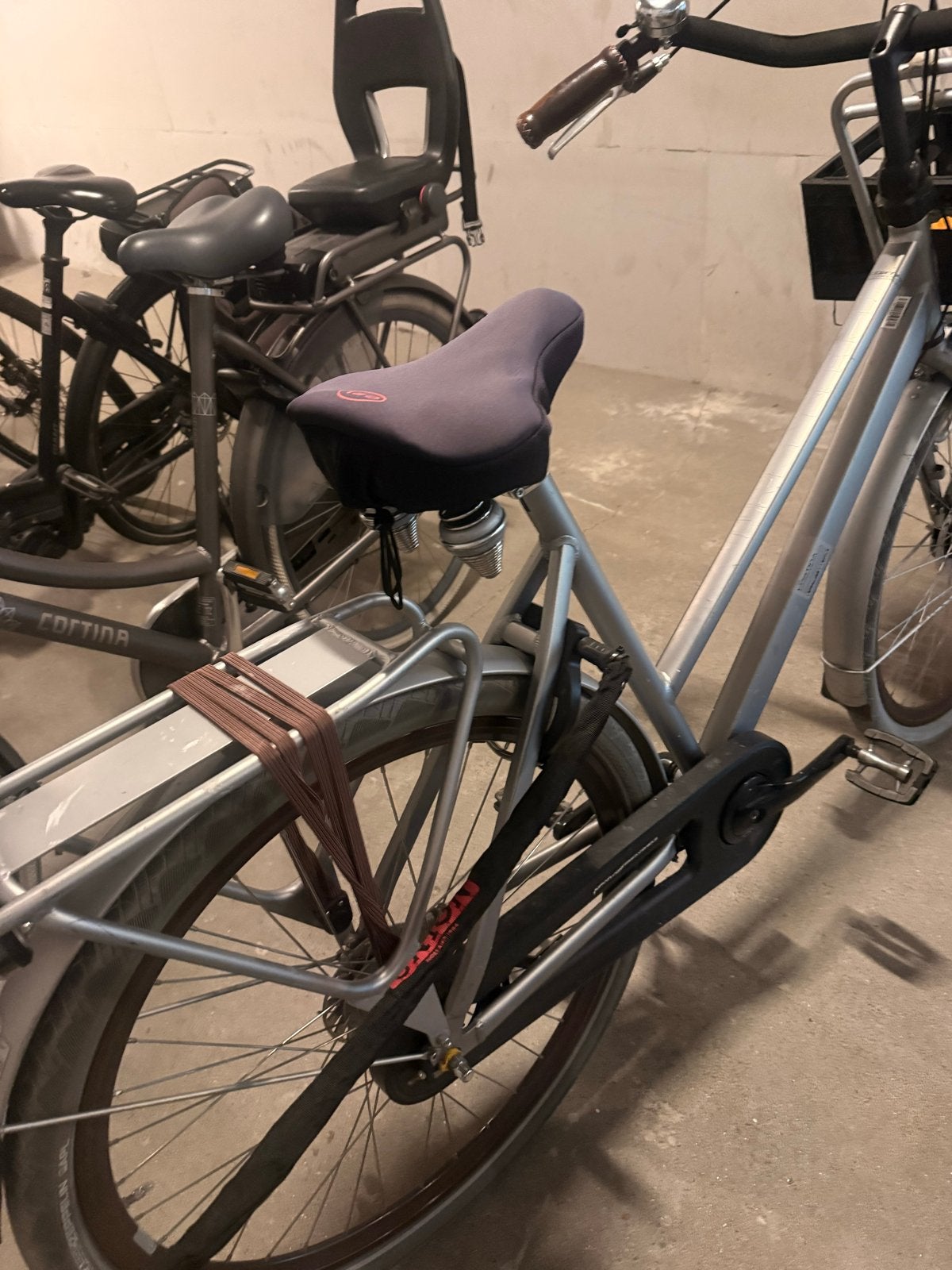 Gazelle fiets met lage instap en mandje, Fietsen en Brommers, Fietsen | Dames | Damesfietsen, Velgrem, Ophalen, Overige merken