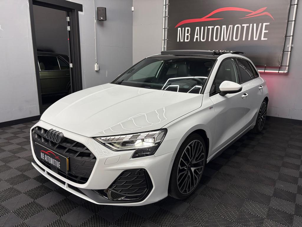 Audi A3 Sportback 35 TFSI Pano Headup 3x S-line, 4 cilinders, Wit, Bedrijf, 19 km/l