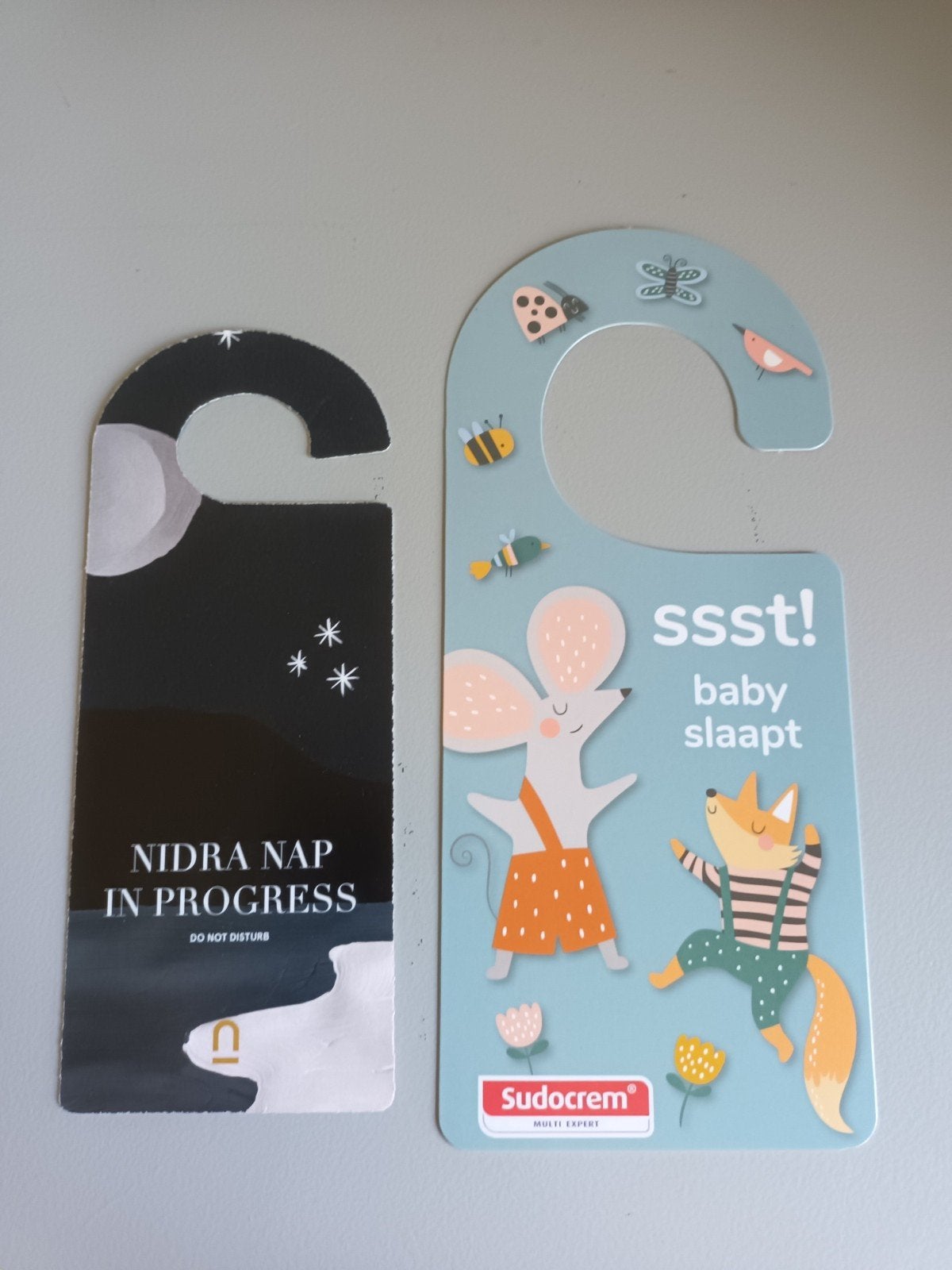 Gratis deurhangers mama baby slaapt  nidra nap welcome, Kinderen en Baby's, Ophalen of Verzenden, Nieuw, Kraamcadeau