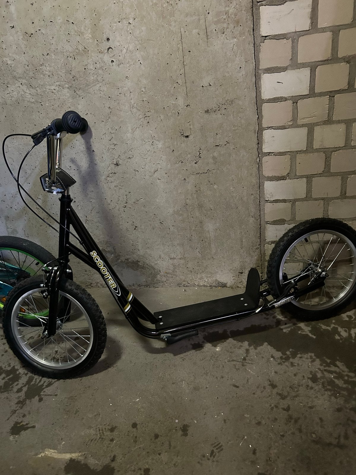 Stevige step met grote wielen - Ideaal voor plezier!, Ophalen, Gebruikt, Gewone step