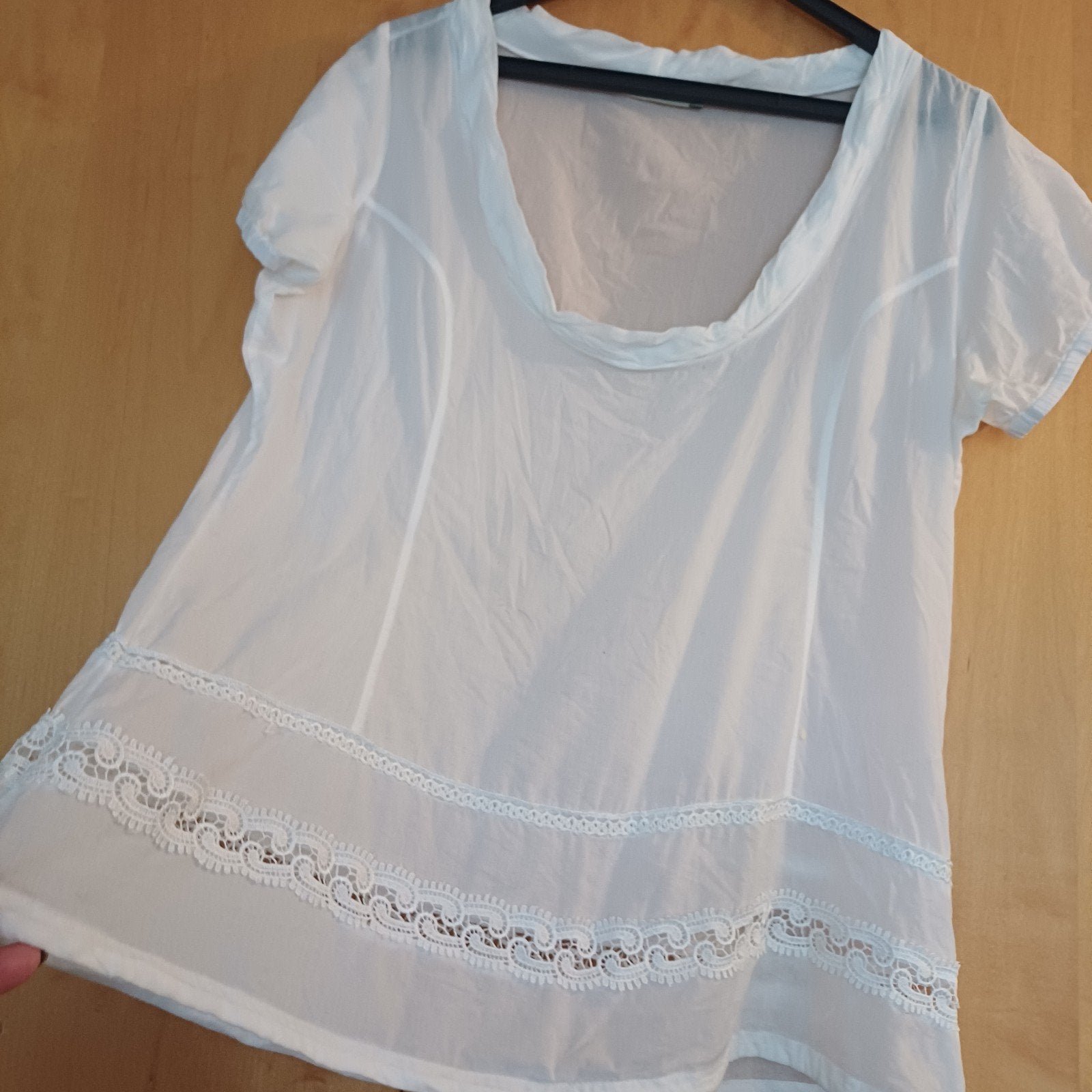 Witte blouse met korte mouwen en kanten details didi, Kleding | Dames, Maat 38/40 (M), Wit, Ophalen of Verzenden, Zo goed als nieuw