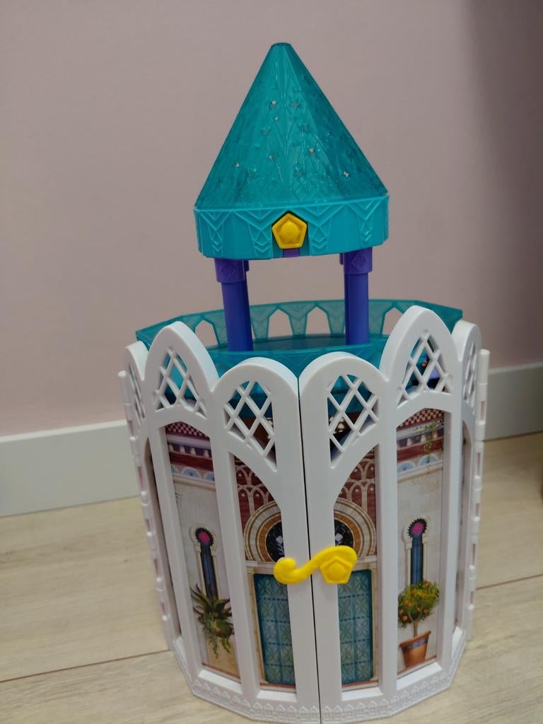 Disney Princess Speelkasteel met accessoires, Kinderen en Baby's, Speelgoed | Buiten | Speelhuisjes, Ophalen of Verzenden, Gebruikt