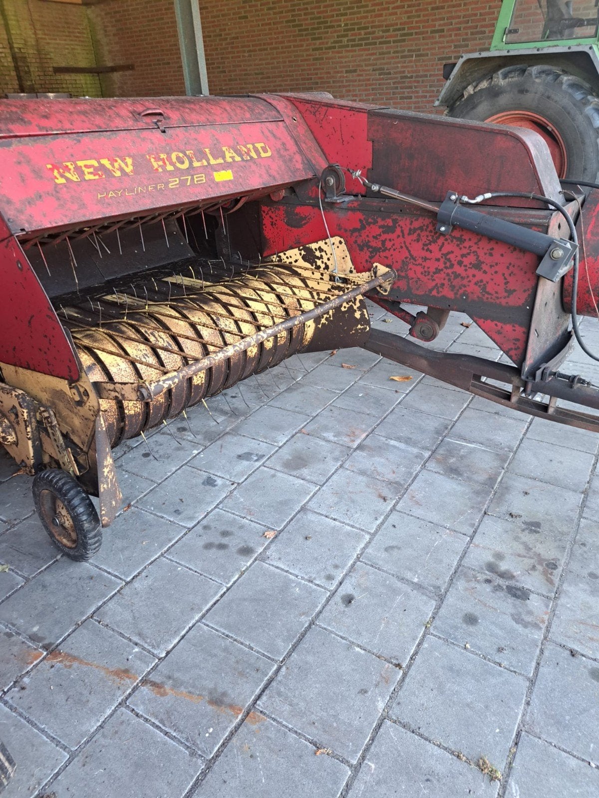 New Holland Hayliner 278 hooipers, Ophalen, Oogstmachine